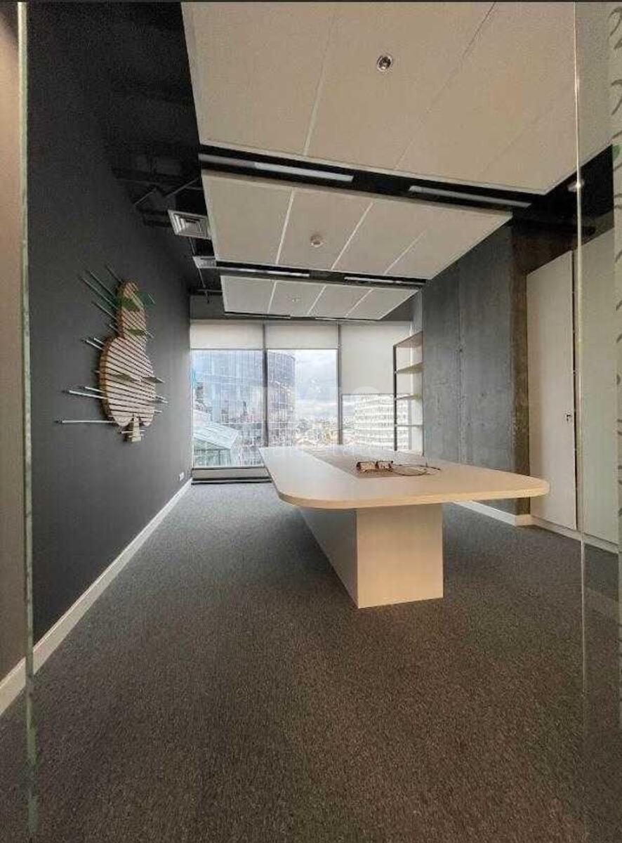 Office pl. Sportyvna 1А, 446m25