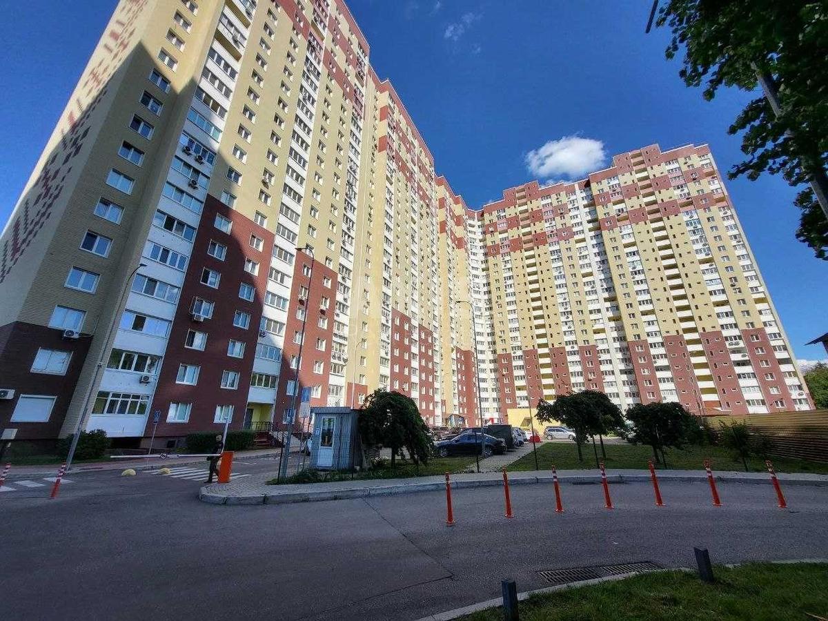 1k apartment vul. Brativ Shemetiv 10/8