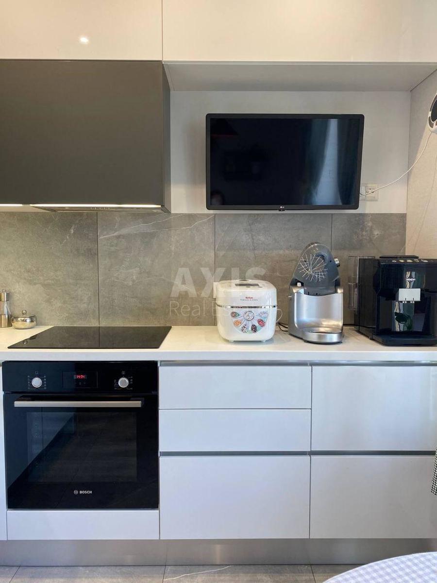1k apartment vul. Grechka Marshala 10Б1