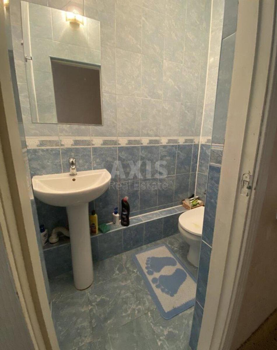 3k apartment vul. Urlivs'ka 11/445