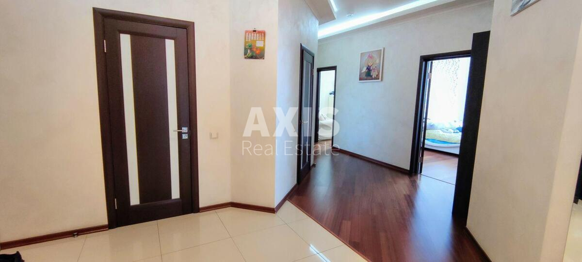 4k apartment vul. Barbjusa Anri 37/14
