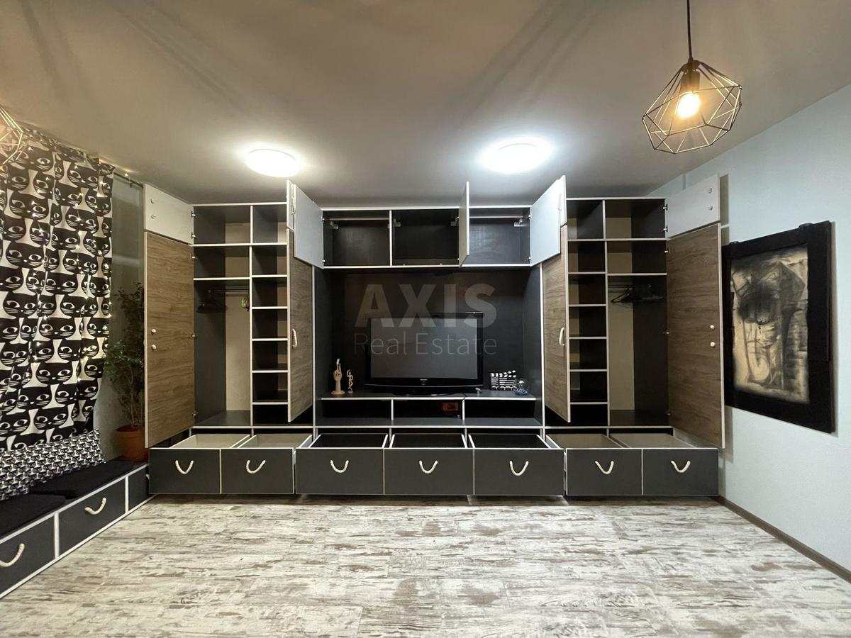 2k apartment vul. Metrologichna 1090