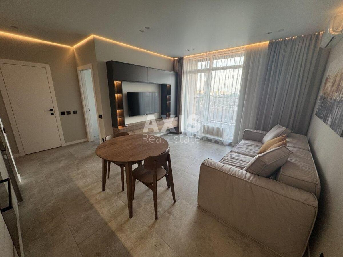 1k apartment vul. Saljutna 2Б565692