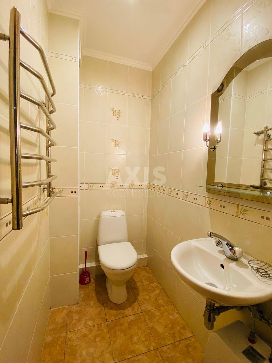 3k apartment vul. Vvedens'ka 29/585