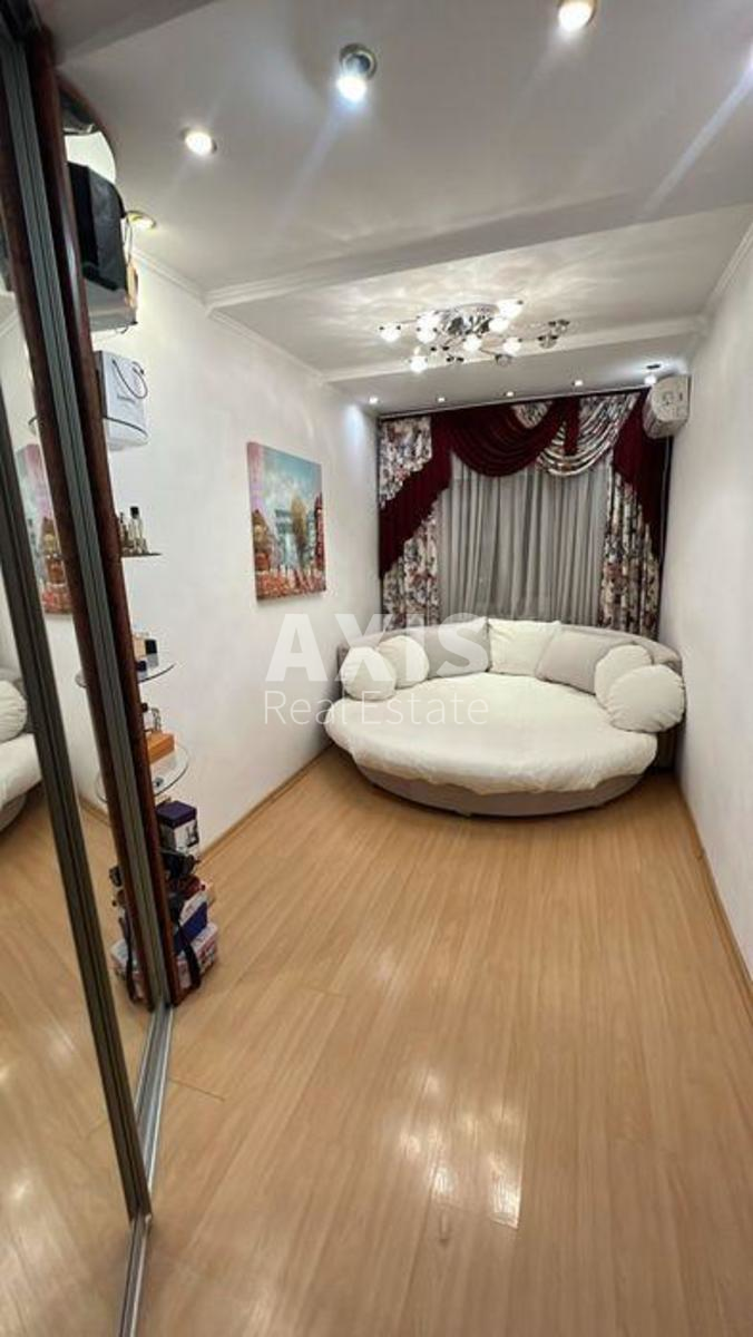 2k apartment vul. Malevycha Kazymyra 1191