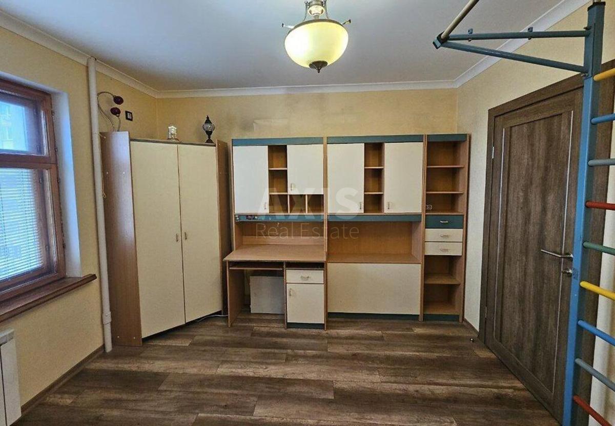 3k apartment vul. Chornobyl's'ka 210