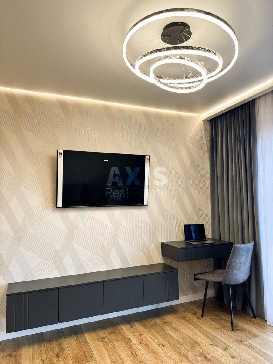 1k apartment vul. Myhajla Maksymovycha 24В0