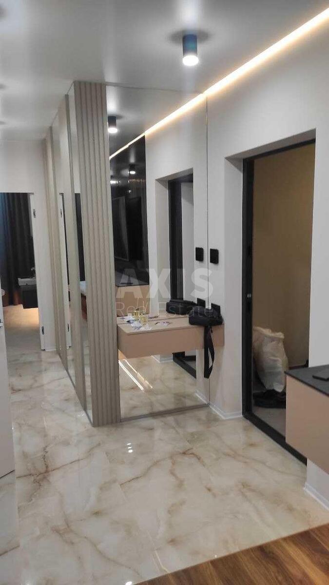 1k apartment vul. Saljutna 2Б5672812