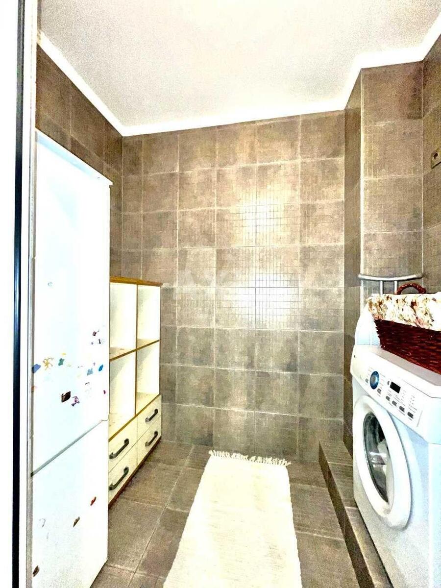 3k apartment nab. Dniprovs'ka 239