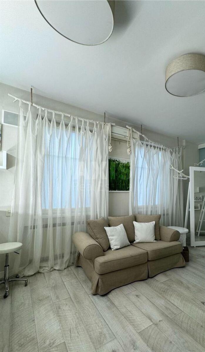 Office vul. Skoropads'kogo Pavla 39, 161m2583164