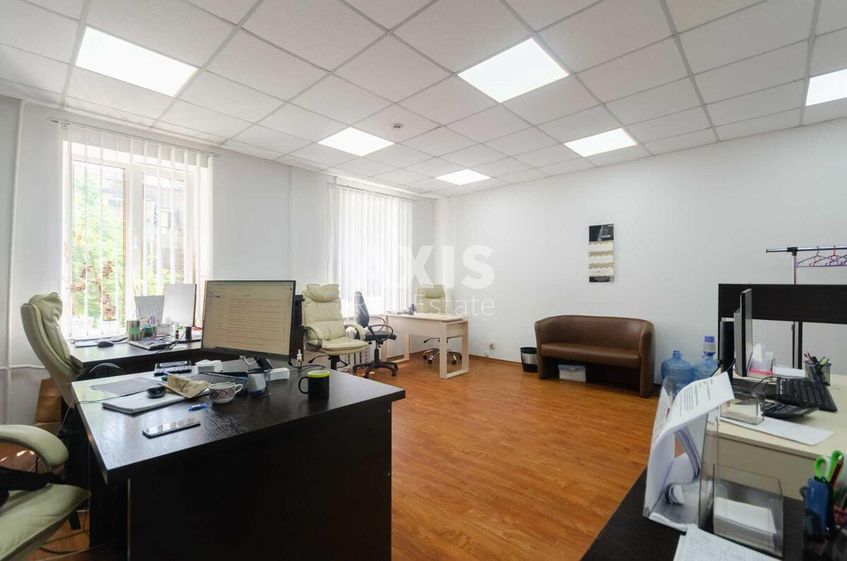 Office vul. Tarasivs'ka 5, 30m2