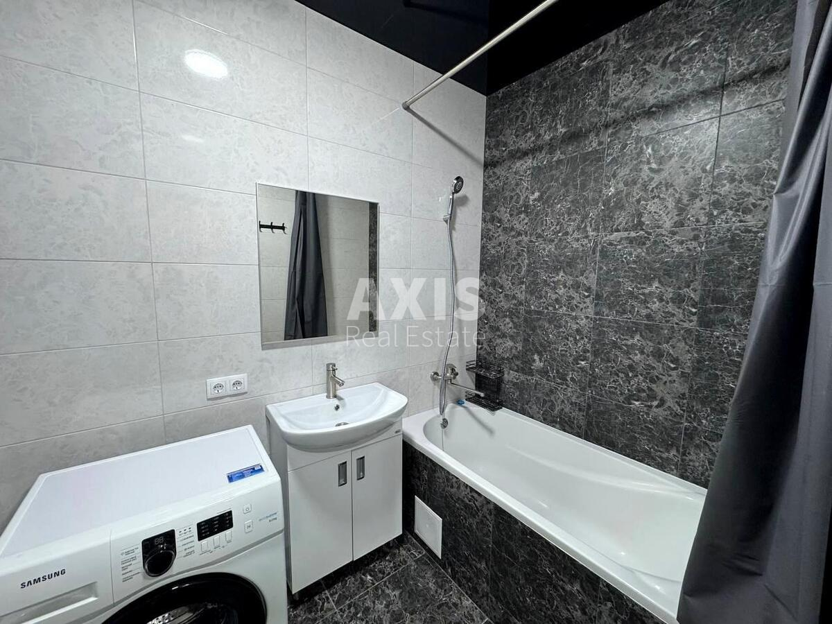 1k apartment vul. Central'na 19616304