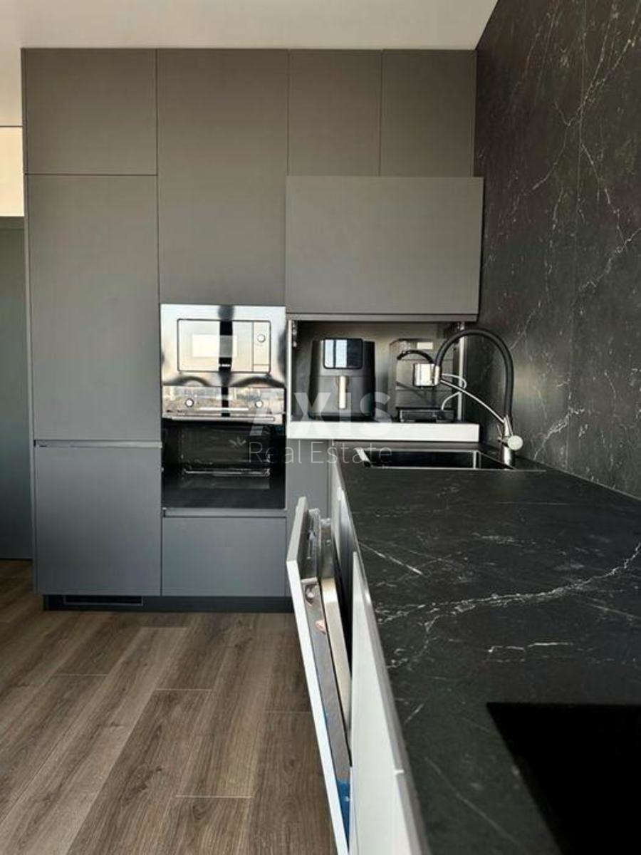 3k apartment vul. Kahovs'ka 62а4