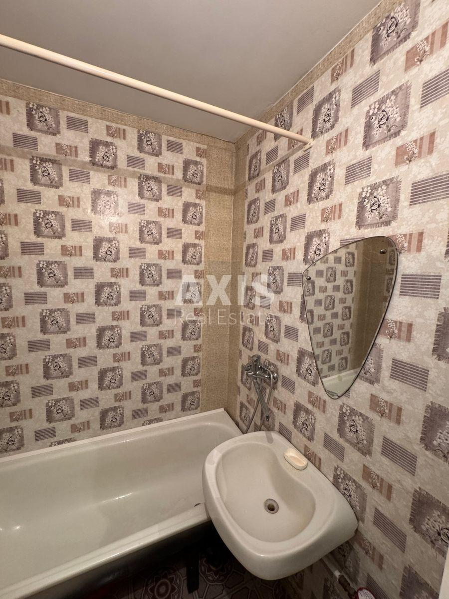 2k apartment vul. Ahmatovoi' Anny 417