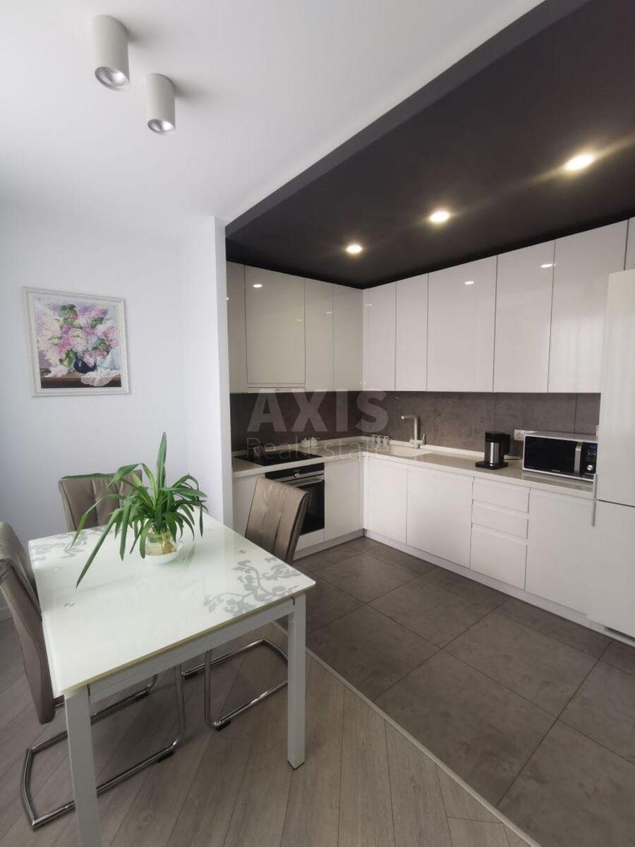 3k apartment vul. Yulia Zdanovska 46/157490