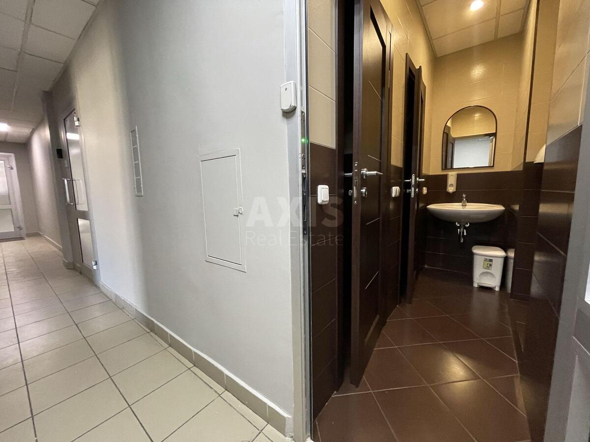 Office vul. Spas'ka 5, 182m27