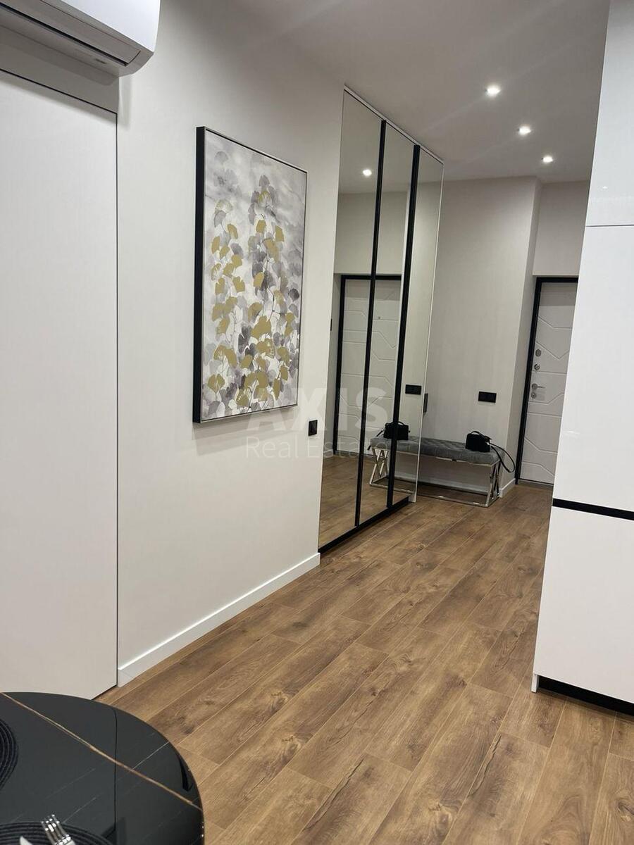1k apartment vul. Dragomyrova Myhajla 19Б4