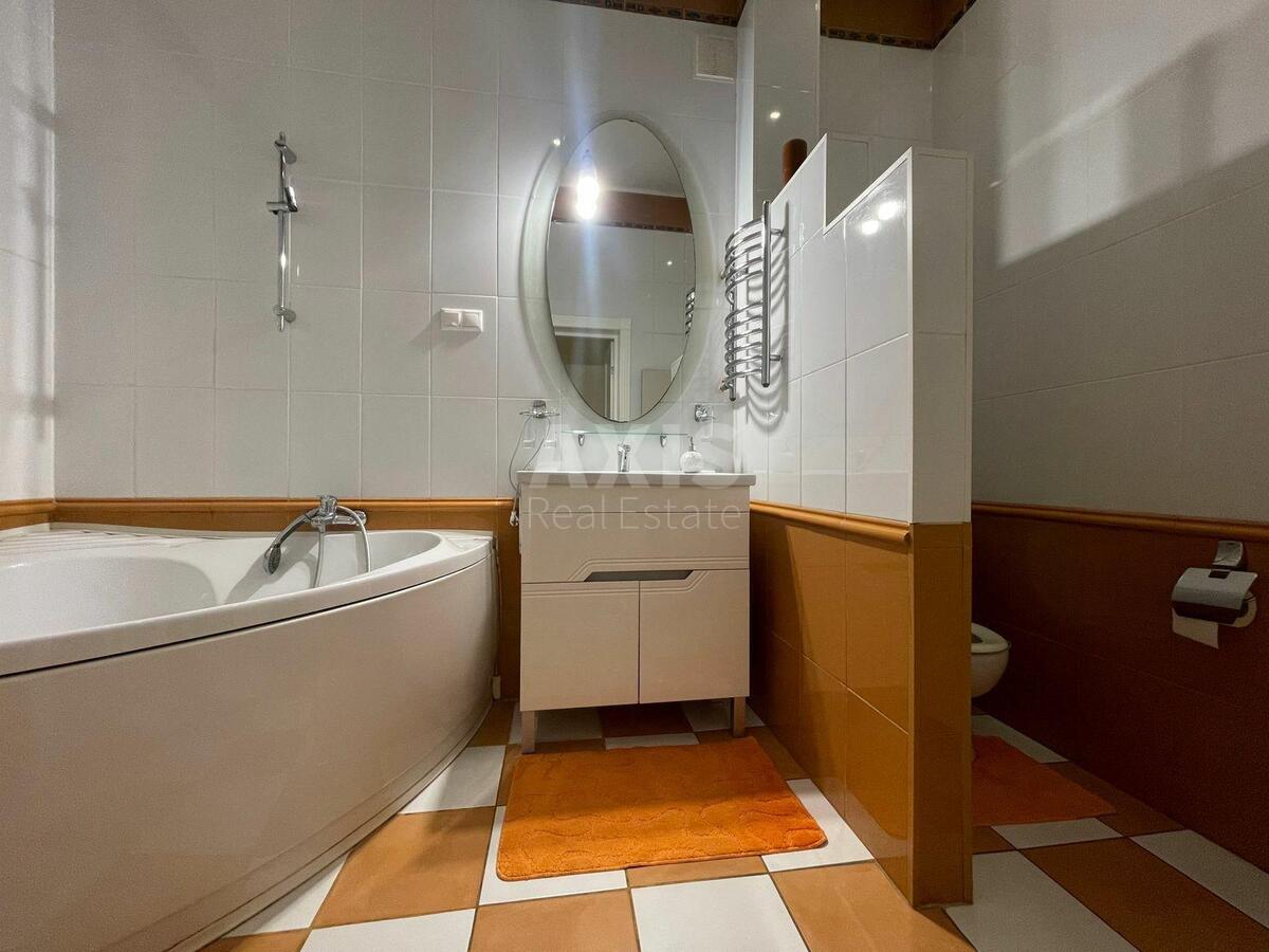 3k apartment vul. Sichovyh Stril'civ 105801012