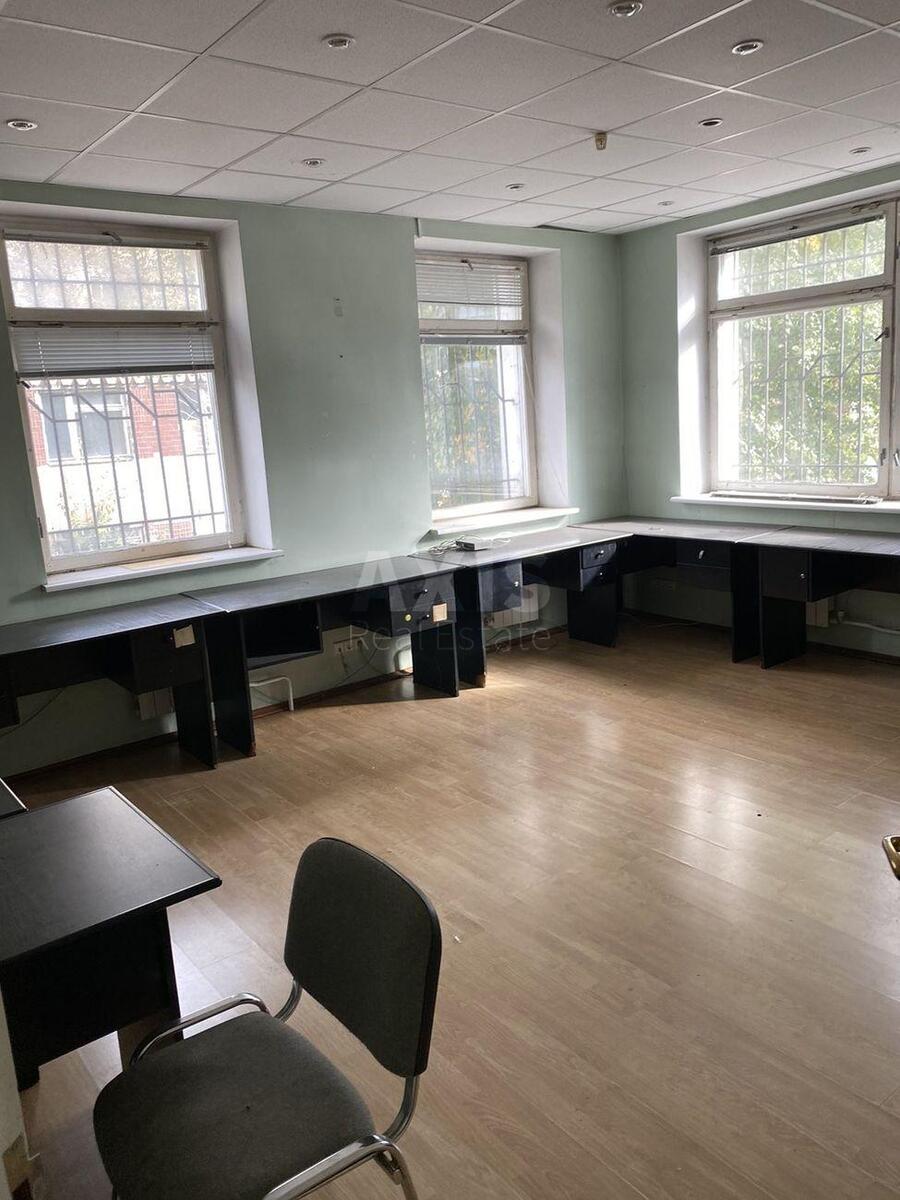 Office pr-t Lobanovs'kogo 119/2, 215m20