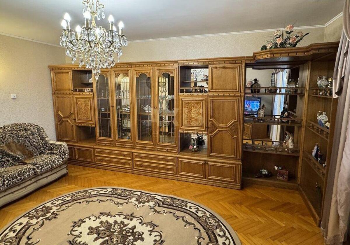 4к квартира ул. Пулюя Ивана 1А0