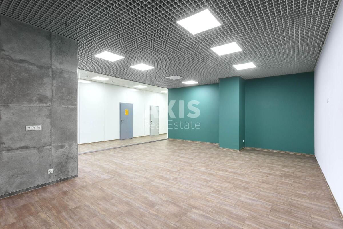 Office vul. Antonovycha 118/9, 962m2