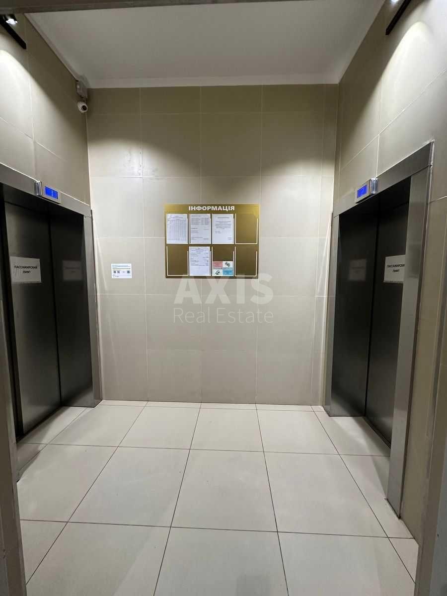 3к квартира ул. Конева Маршала 19/145877511