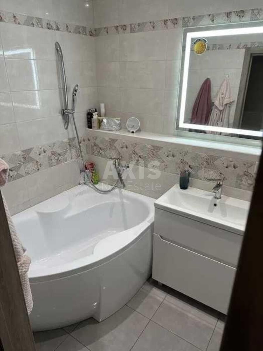 2k apartment vul. Bogdanivs'ka 7А7