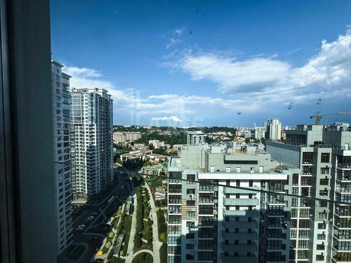 5k apartment vul. Dragomyrova Myhajla 15Б0