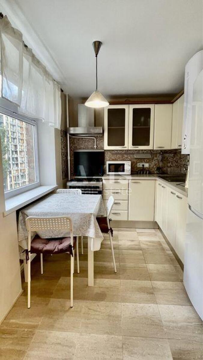 3k apartment vul. Velyka Vasyl'kivs'ka 1311