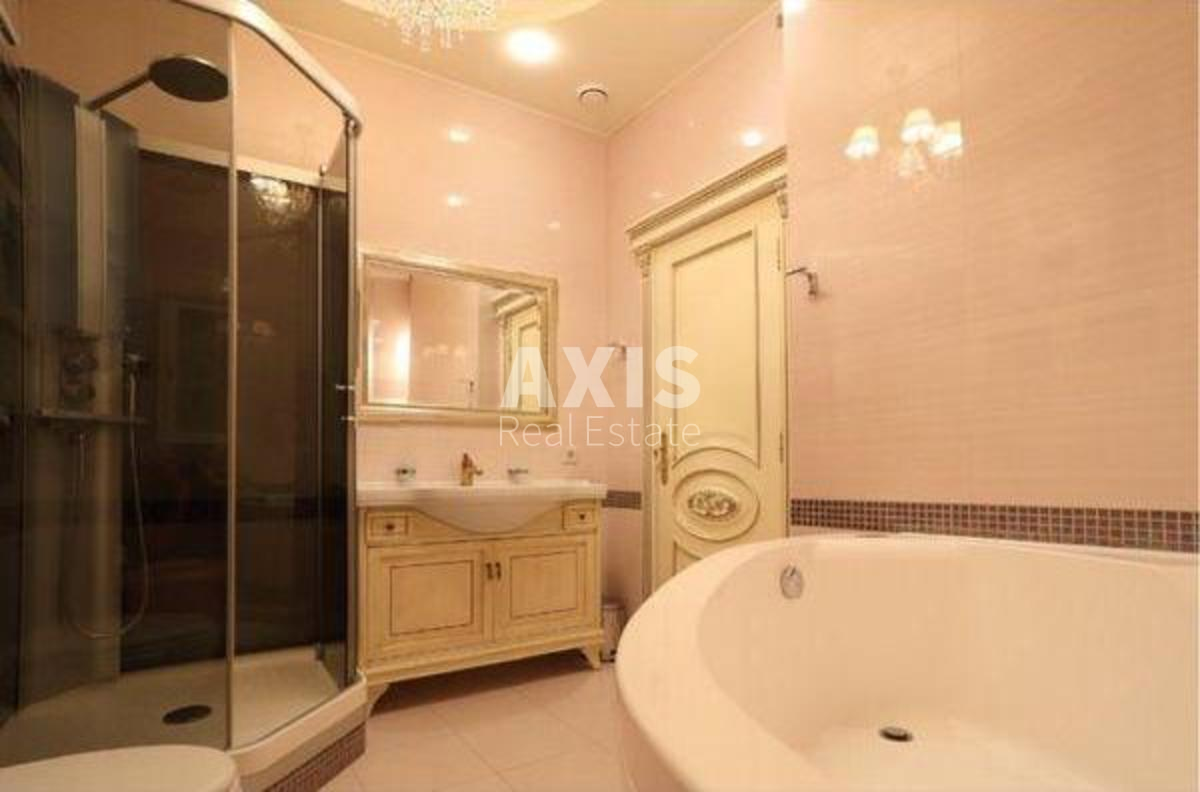 3k apartment vul. Staronavodnyc'ka 6Б5