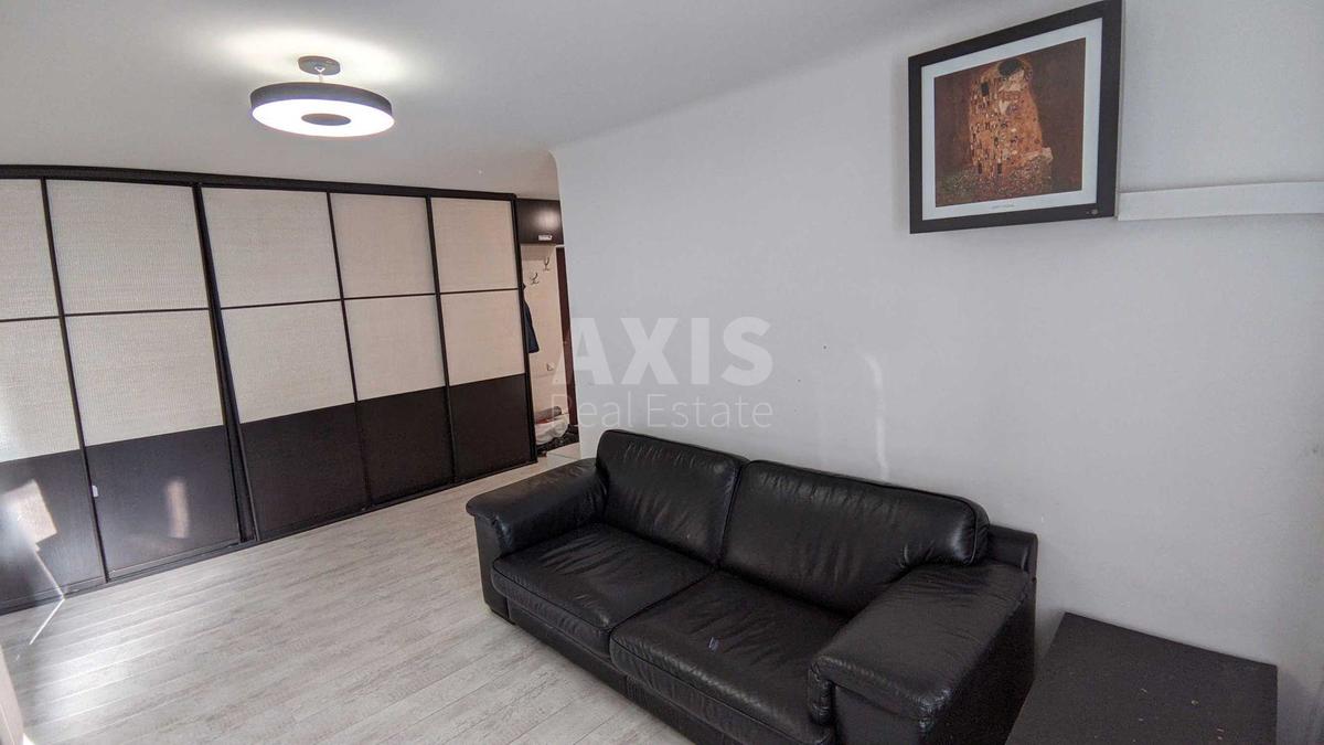 2k apartment uzv. Pechers'kyj 8