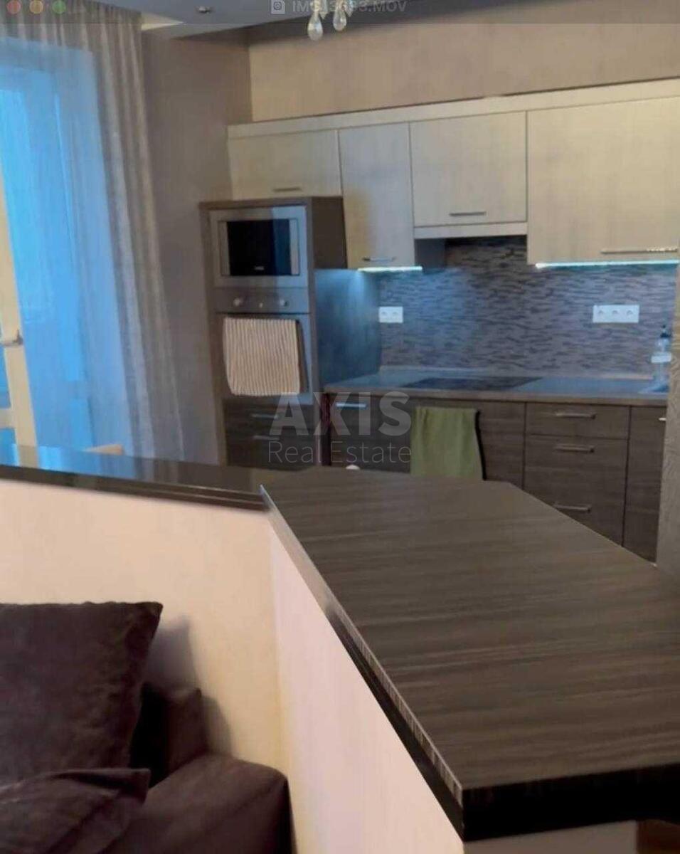 3k apartment pr-t Komarova Kosmonavta 261