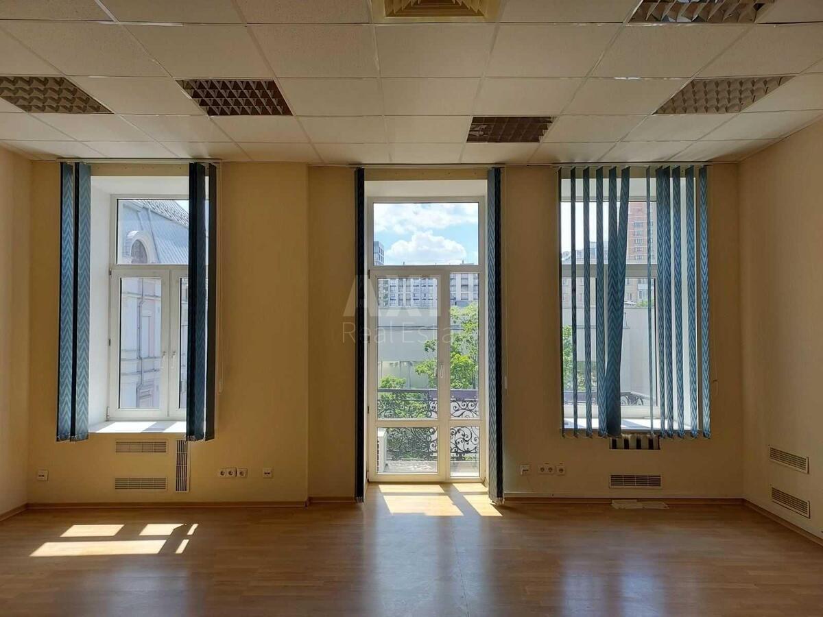 Office vul. Jaroslaviv Val 30, 270m20