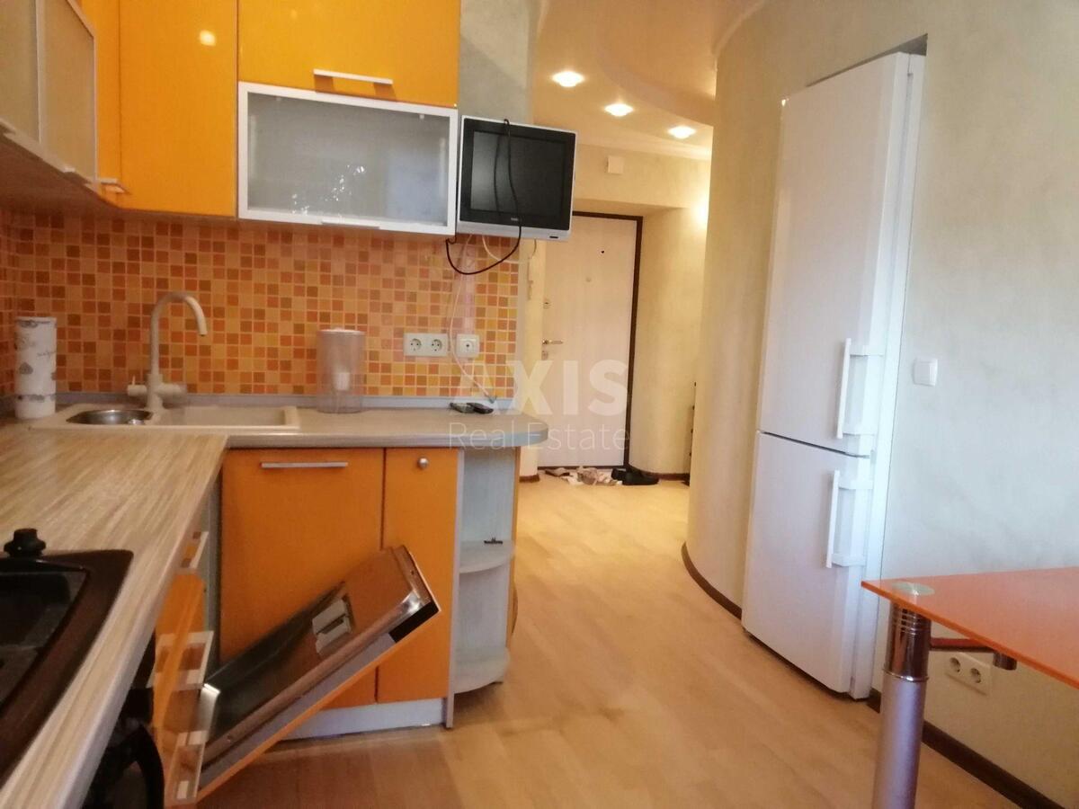 2k apartment vul. Mel'nykova 71601821