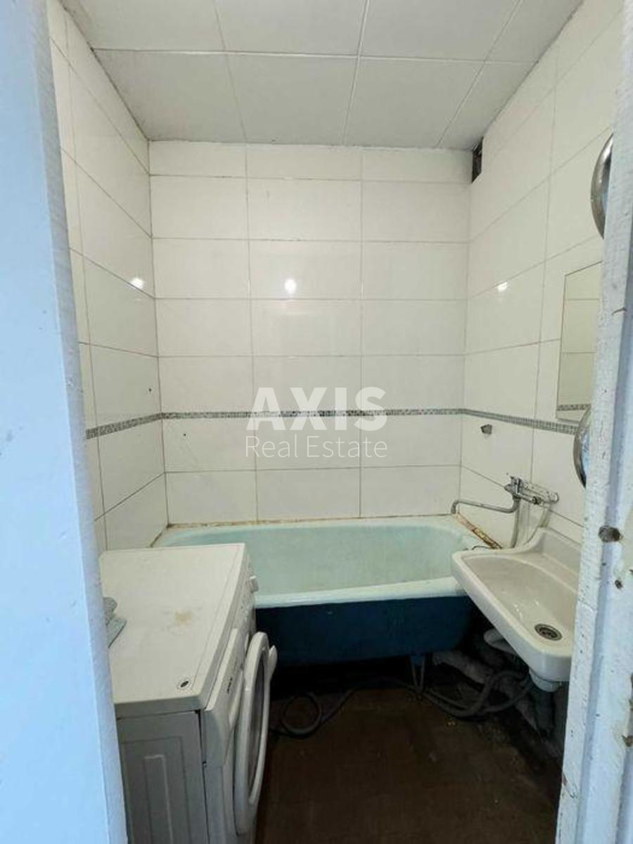 2k apartment vul. Zholudjeva 4в4