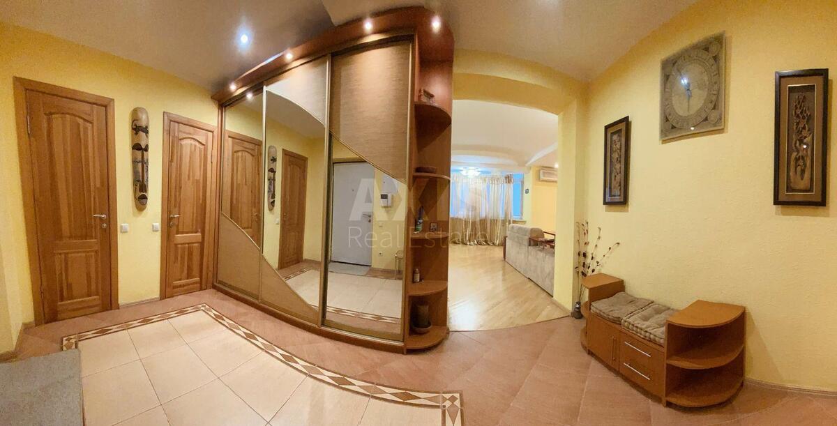 3k apartment vul. Vvedens'ka 29/586