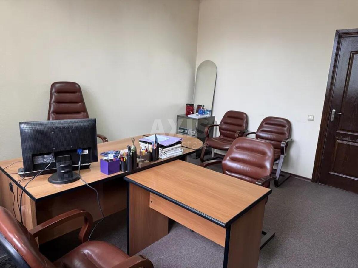 Service object vul. Malyns'ka 8, 4300m2608561