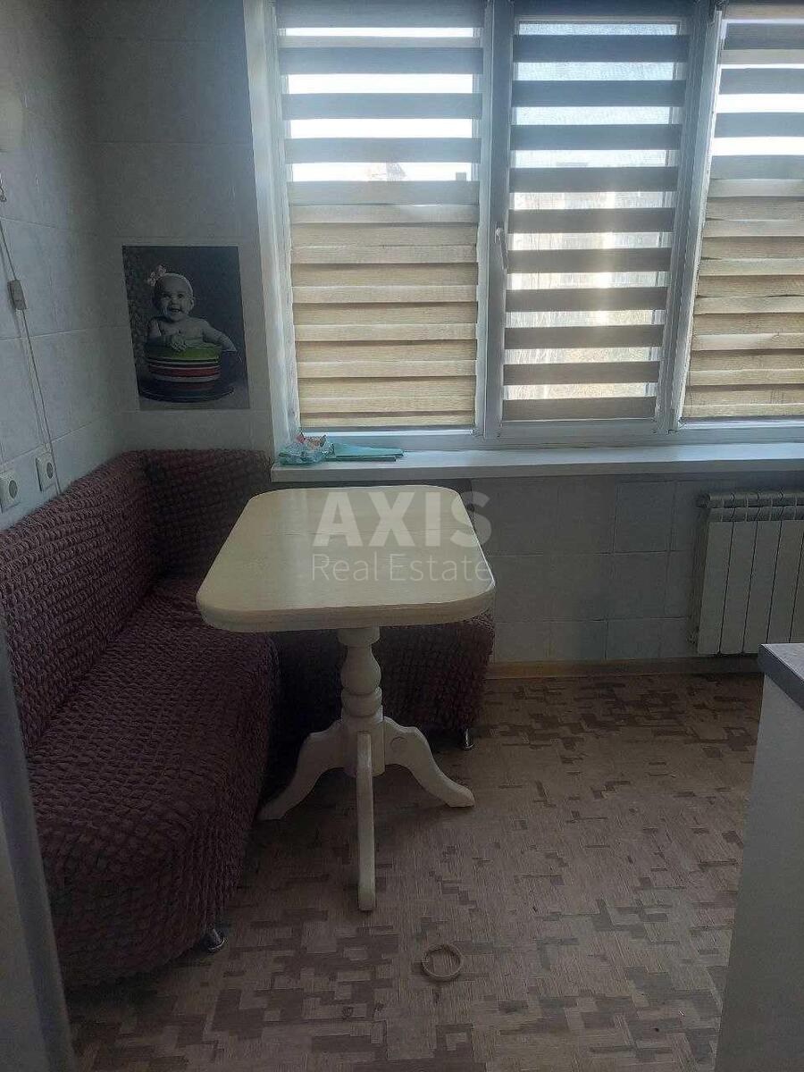 3k apartment vul. Pryrichna 5610971