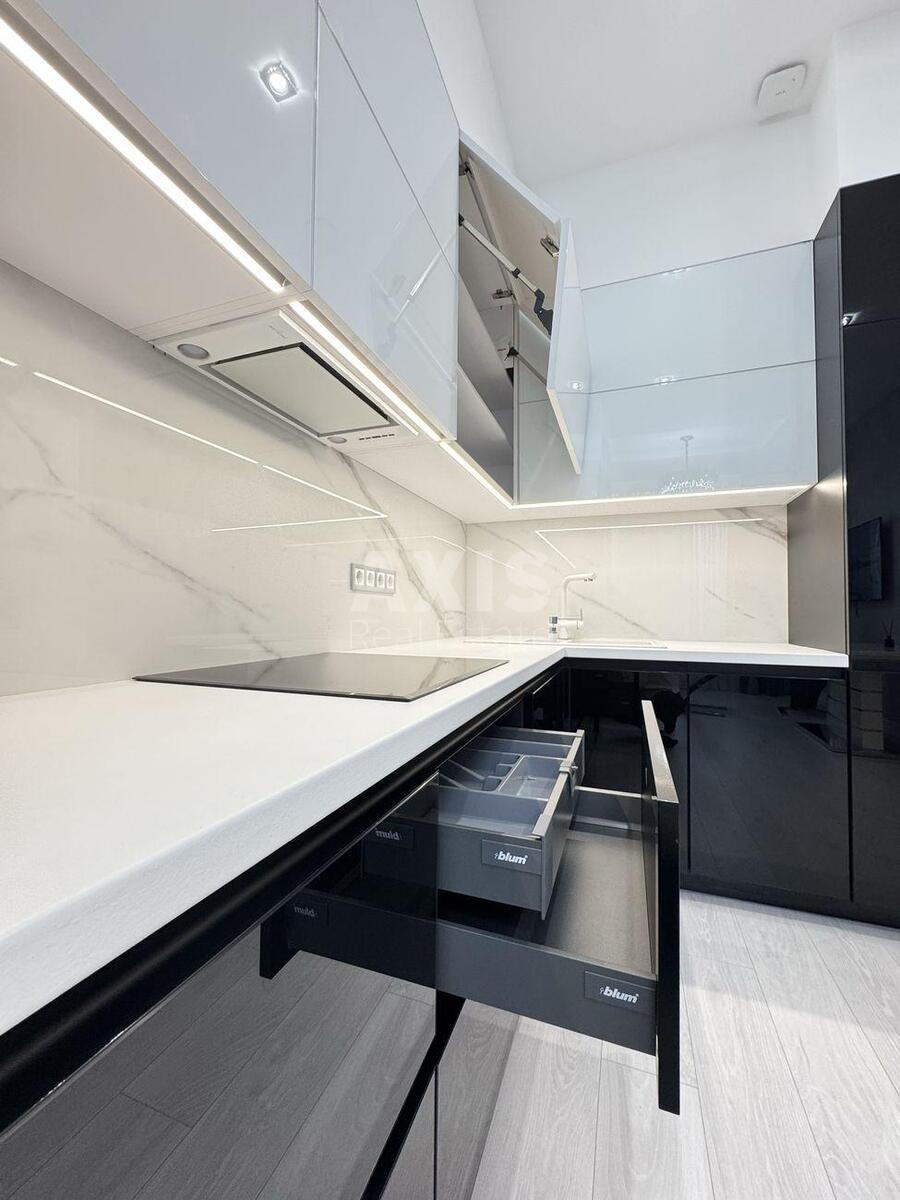 2k apartment vul. Zhyljans'ka 683