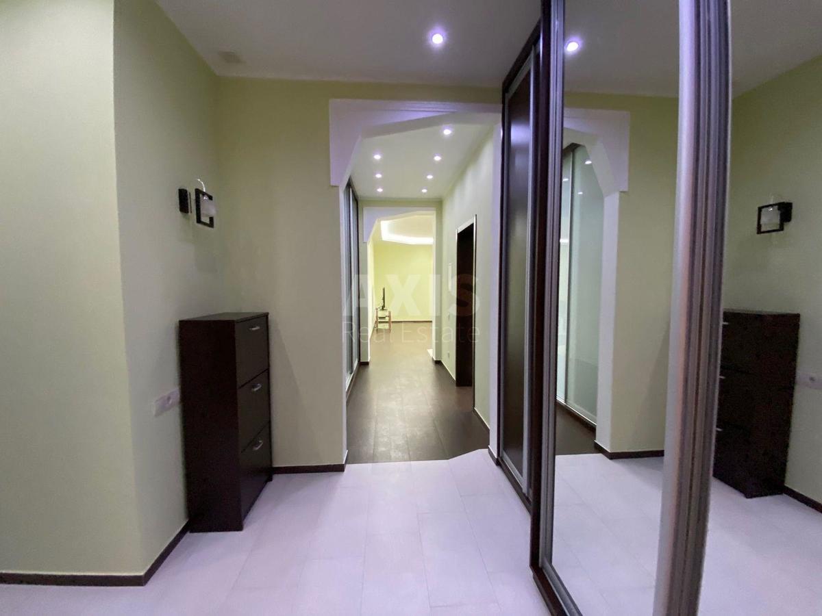 2k apartment vul. Majkops'ka 1А414630