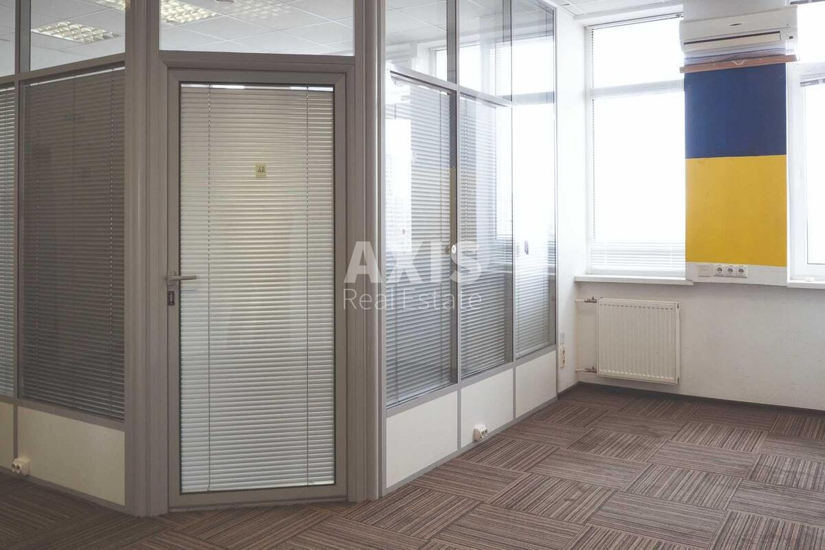 Office vul. Geroi'v Kosmosu 4, 165m2580992