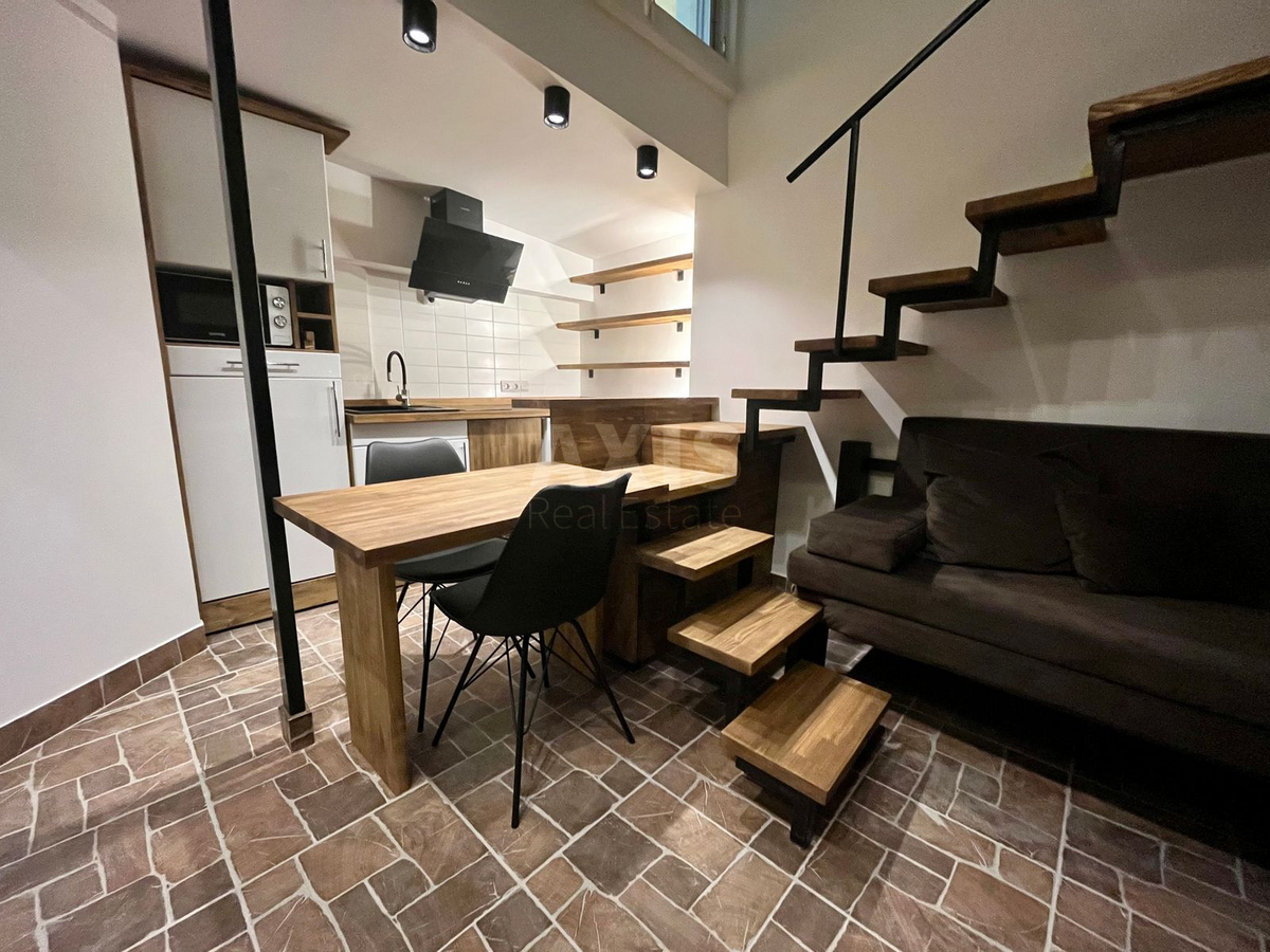 1k apartment vul. Naberezhno-Hreshhatyc'ka 35