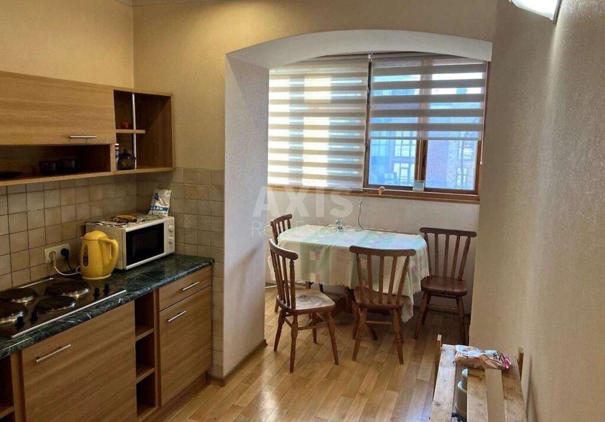 1k apartment vul. Zhyljans'ka 45