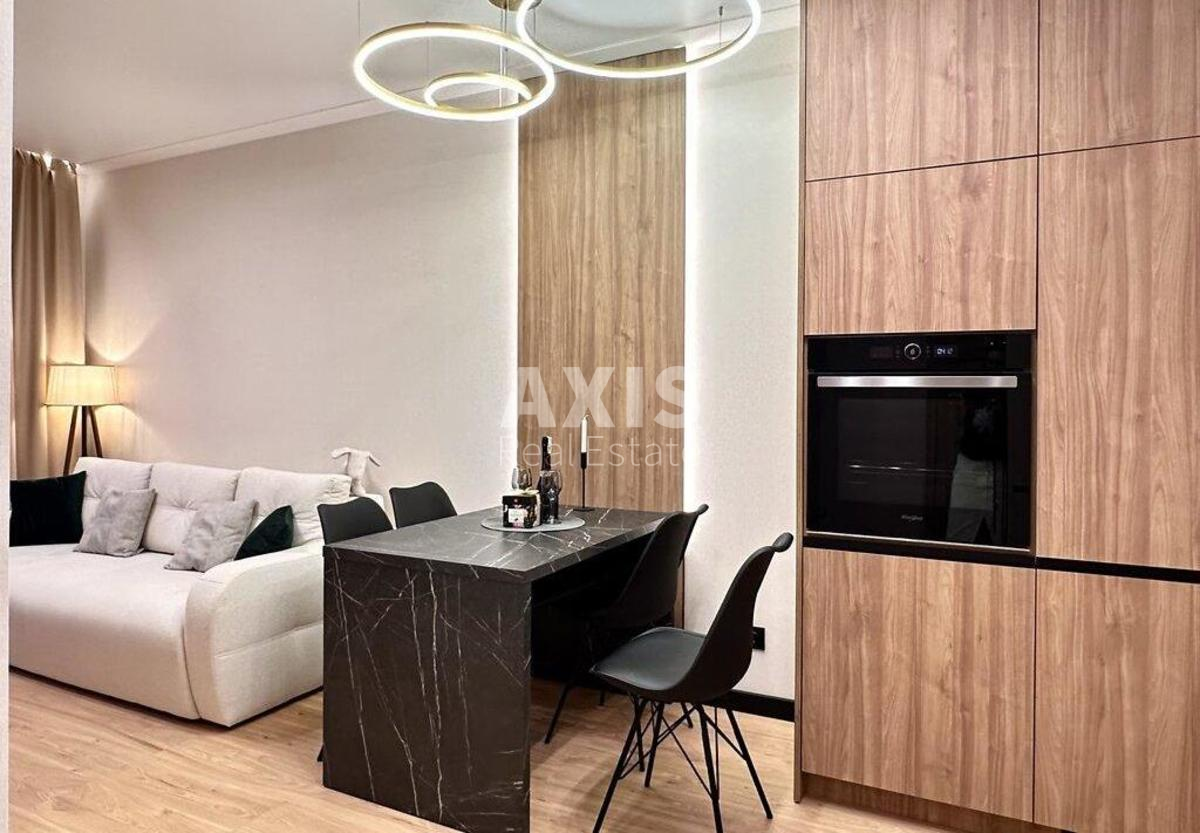 2k apartment vul. Myhajla Maksymovycha 240