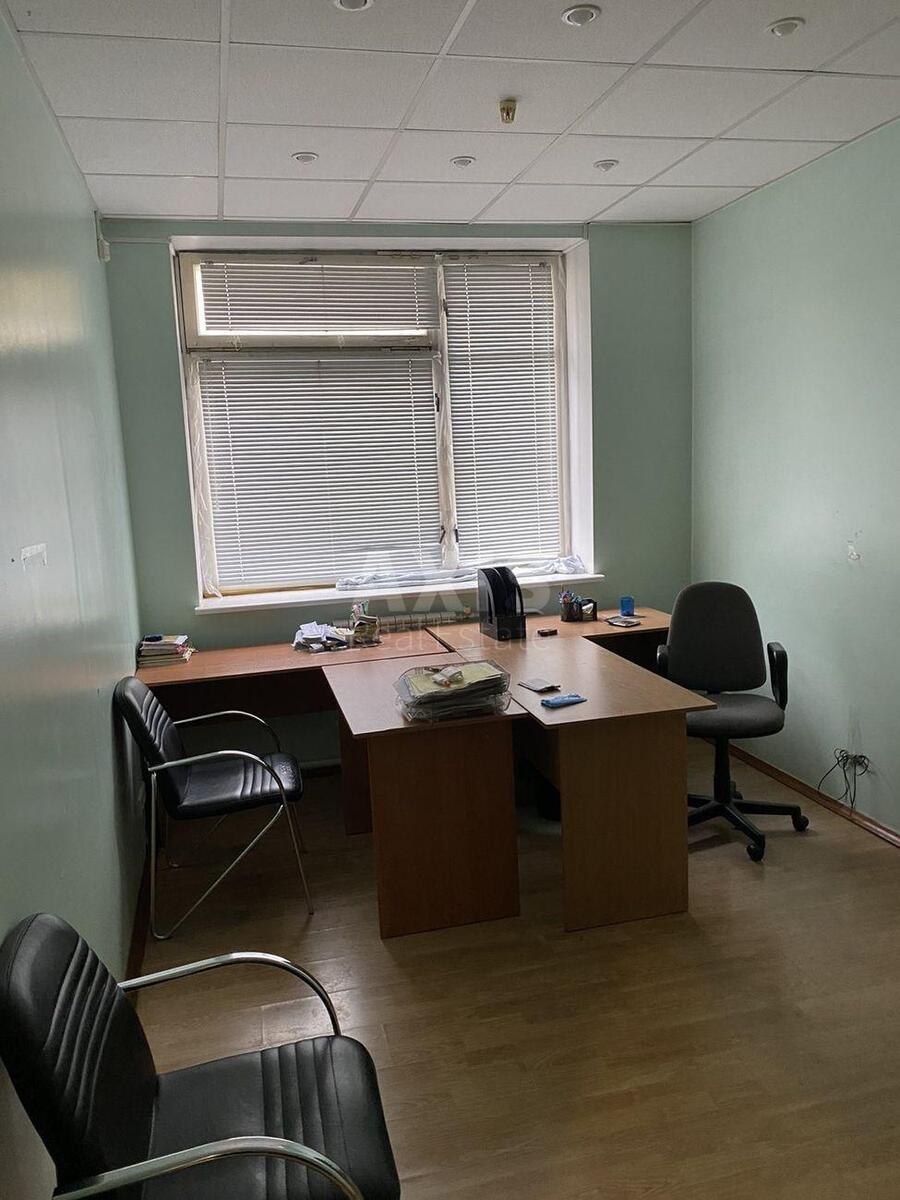 Office pr-t Lobanovs'kogo 119/2, 215m21