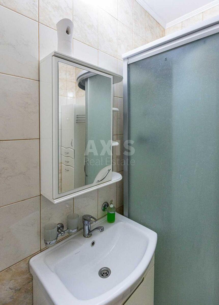 1k apartment vul. Voskresens'ka 12В12