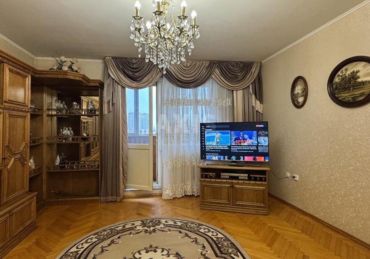 4к квартира ул. Пулюя Ивана 1А1