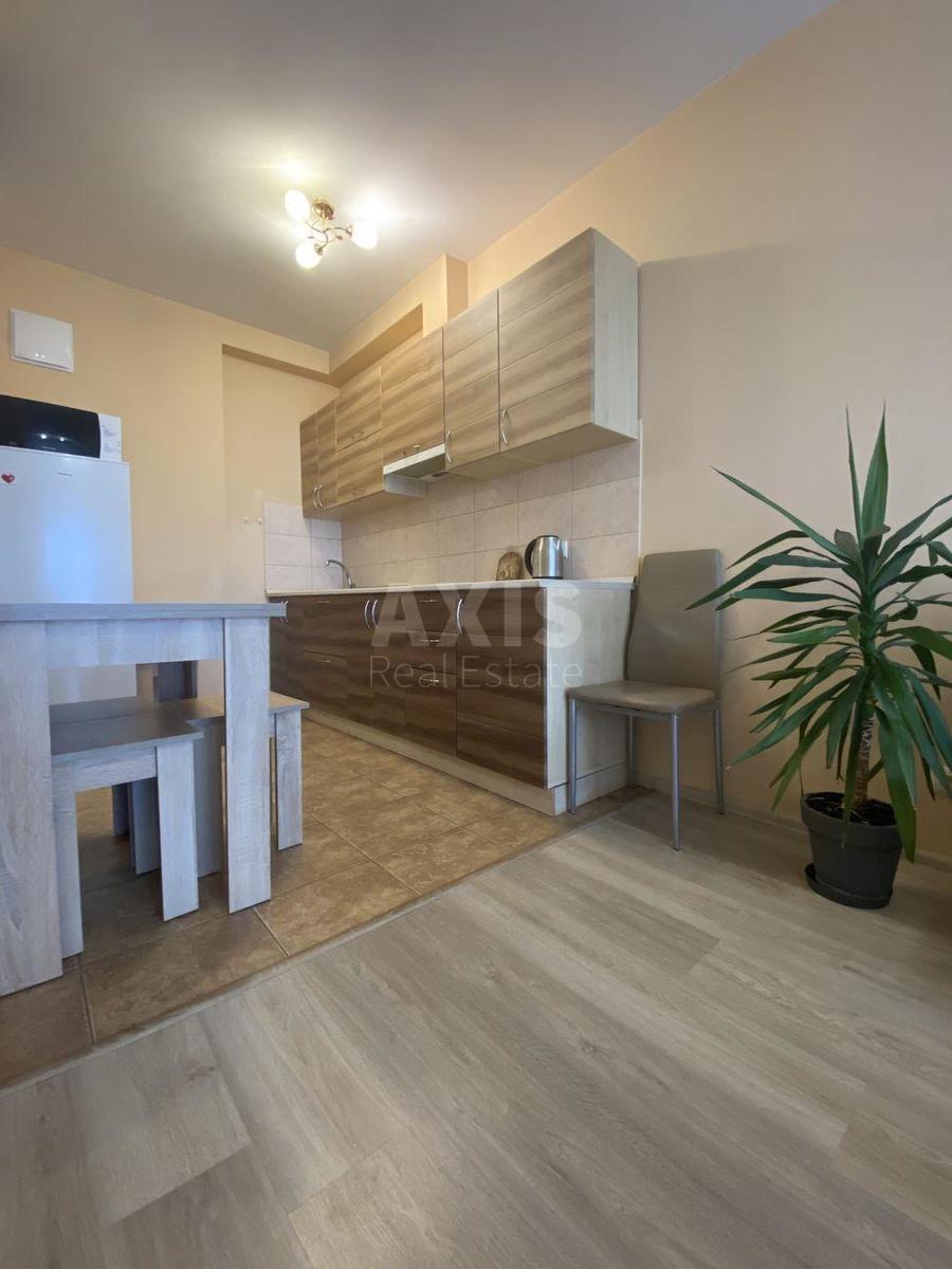 2k apartment vul. Lypkivs'kogo Vasylja Mytropolyta 16А3