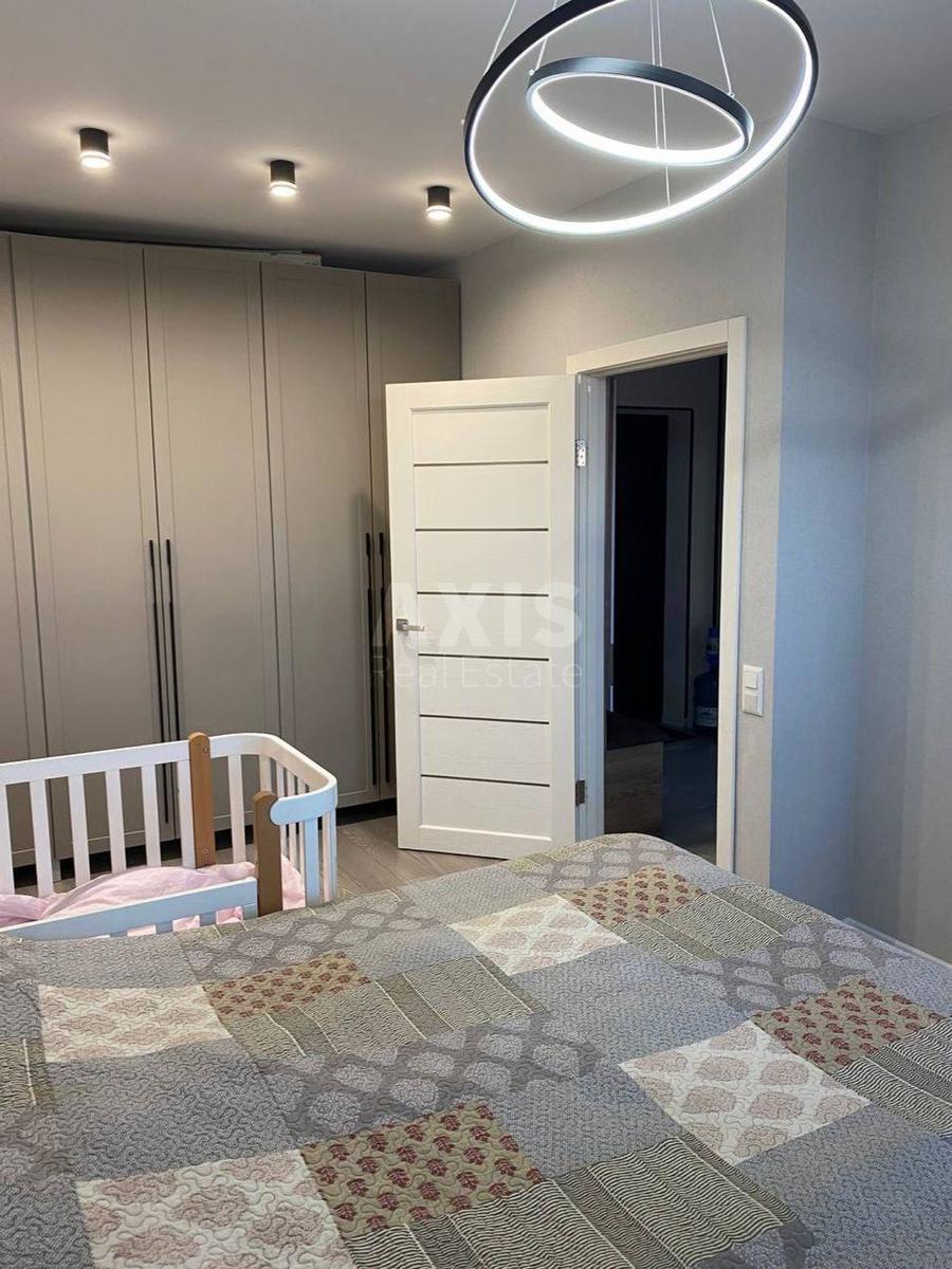 1k apartment vul. Grechka Marshala 10Б6