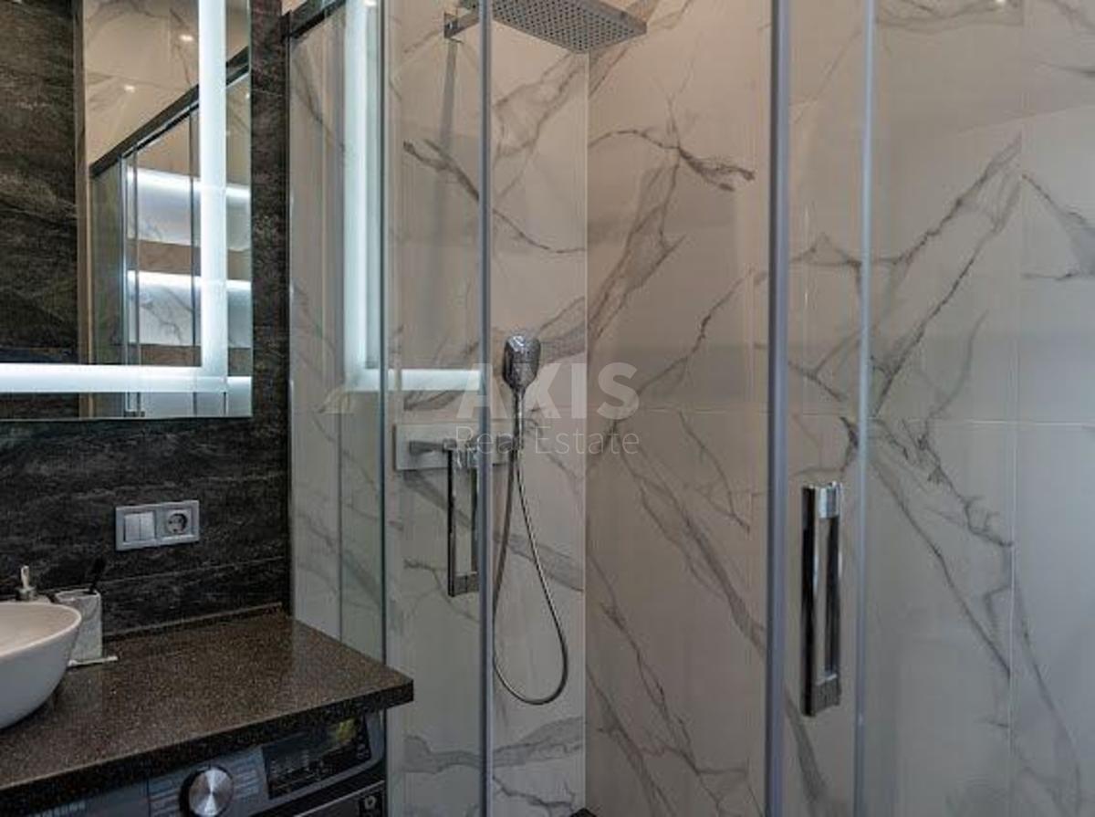 2k apartment vul. Dragomyrova Myhajla 186